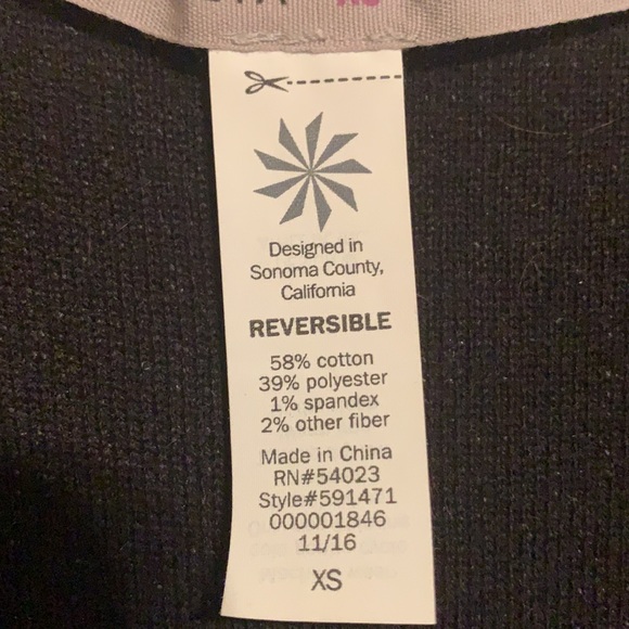 Athleta reversible XS light weight sweater dress - Picture 6 of 6